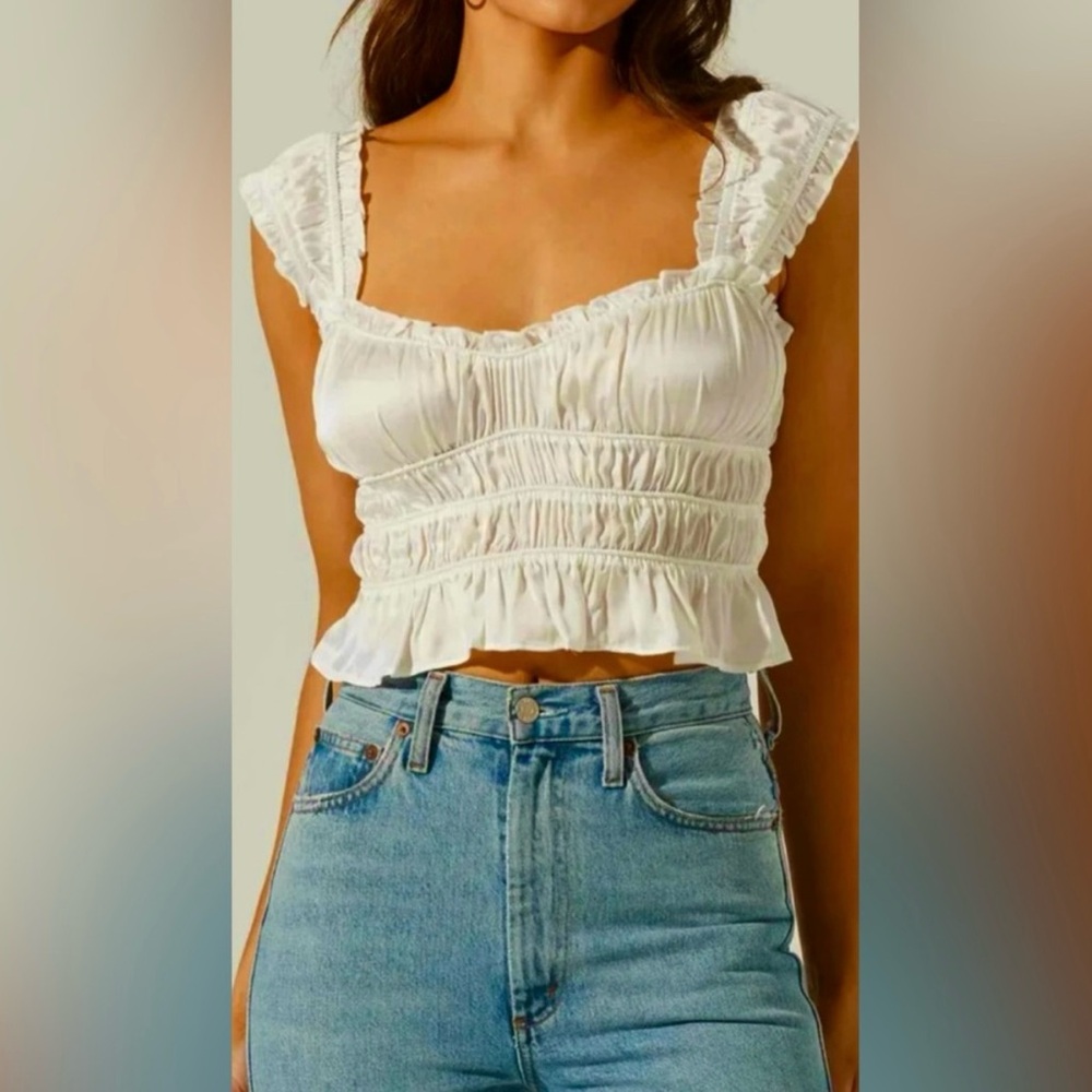 ASTR the Label White/Cream Ruffled Crop Top